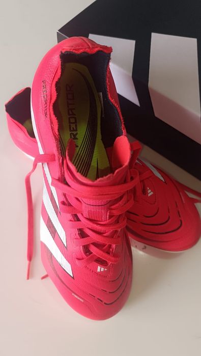 Chuteiras predator 42 2/3