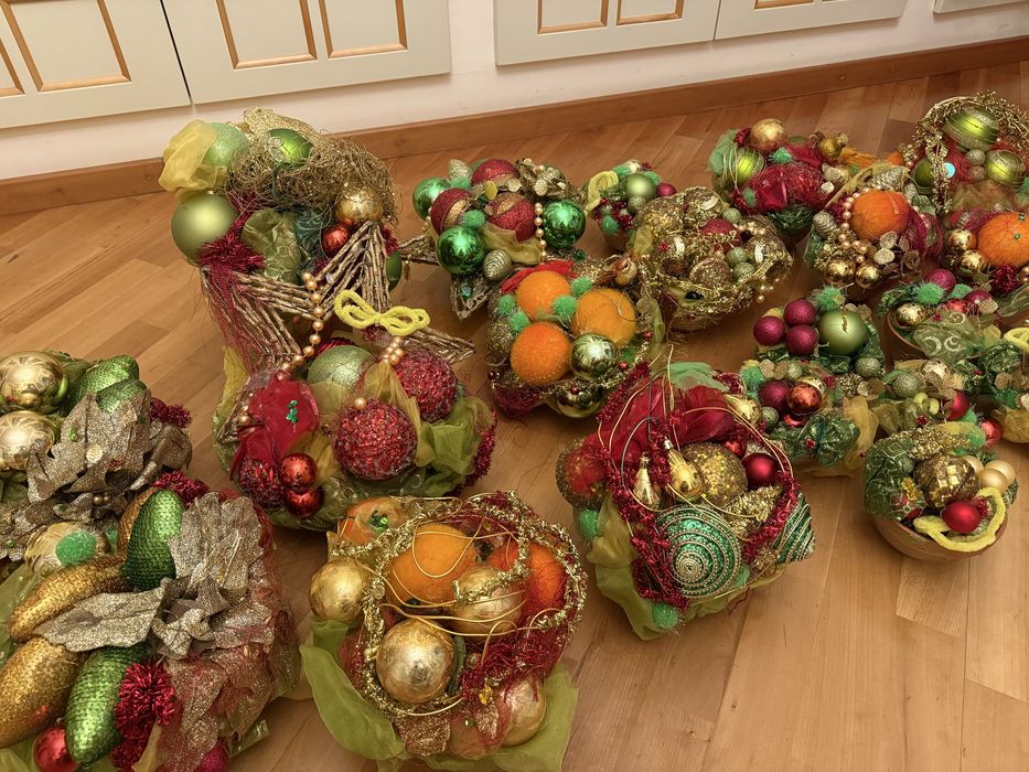 ТЕРМІНОВО! Новорічний декор / ікебани / корзинки з іграшками