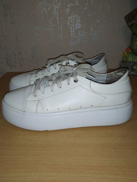 Кожаные кеды кроссовки