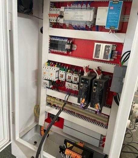 Пильний центр з передньою загрузкою HOLD HP330GK