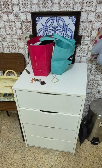 Cómoda 4 gavetas branco