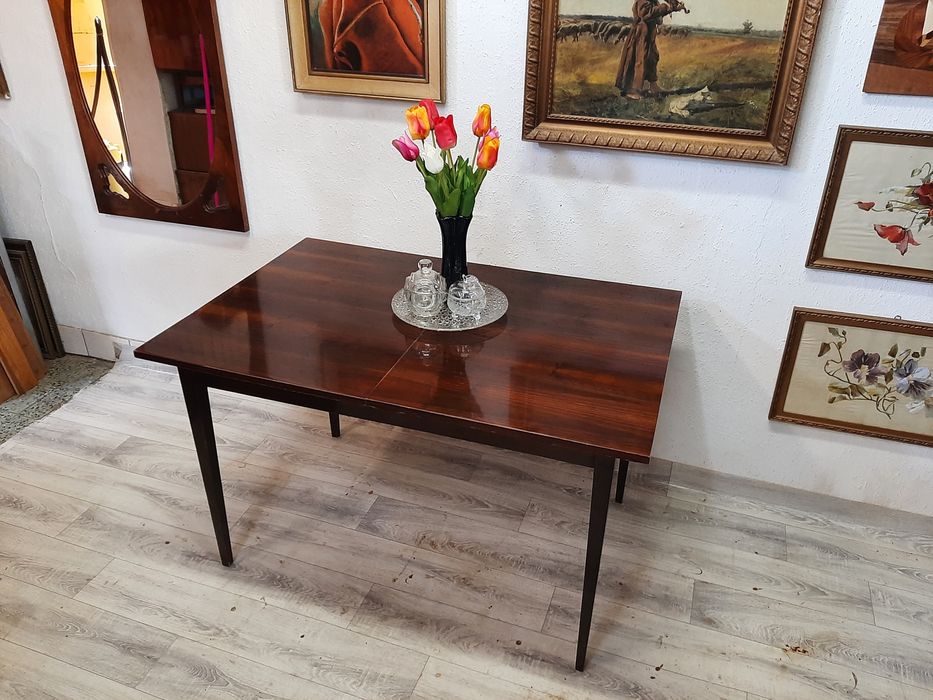 Stół z duszą – PRL w najlepszym wydaniu!