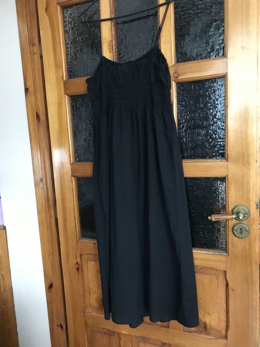 Czarna elegancka sukienka H&M r. M