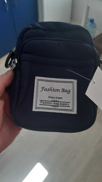 Сумка мужская. Через плечо или на пояс. Маленькая. Новая.