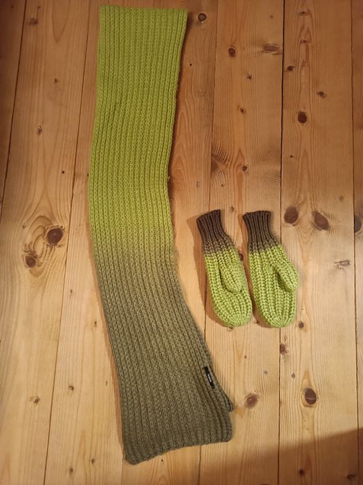 Szalik plus rękawiczki tezenis