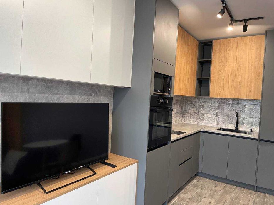 Оренда стильної 1-кім. на Целевича