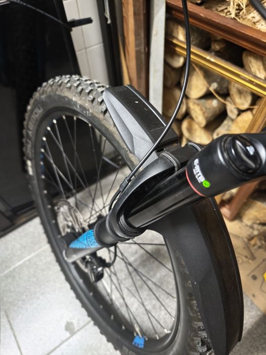 CUBE STEREO HYBRID 140 HPC RACE 625 tam M negociavel