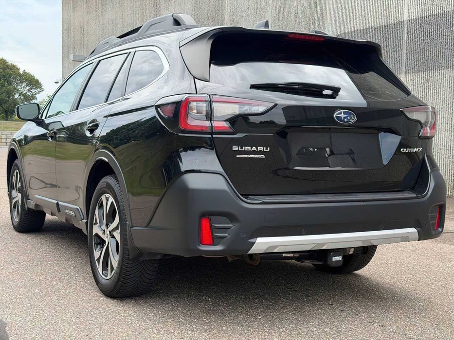 Subaru Outback Limited      2021