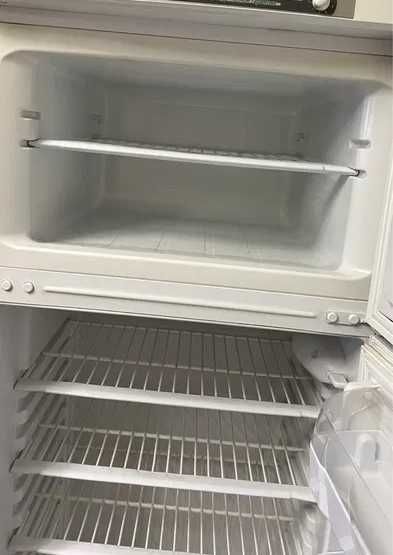 холодильник двокамерний