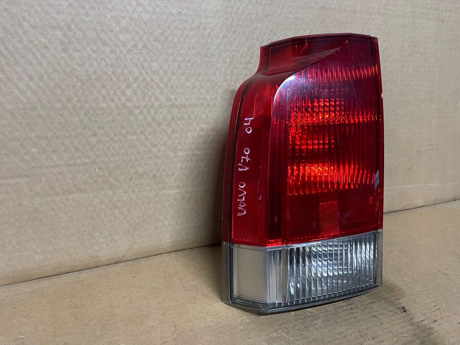 FAROLIM TRAS ESQUERDO VOLVO V70 T5 ANO 2004 ORIGINAL