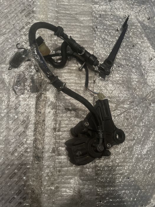 Kawasaki ER6 Zacisk Hamulcowy pompa Hamulca stopka nożna ER6F ER6N