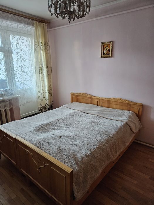 Спальня / меблі для спальні / шафа, 2 ліжка, 2 приліжкові тумби, трюмо