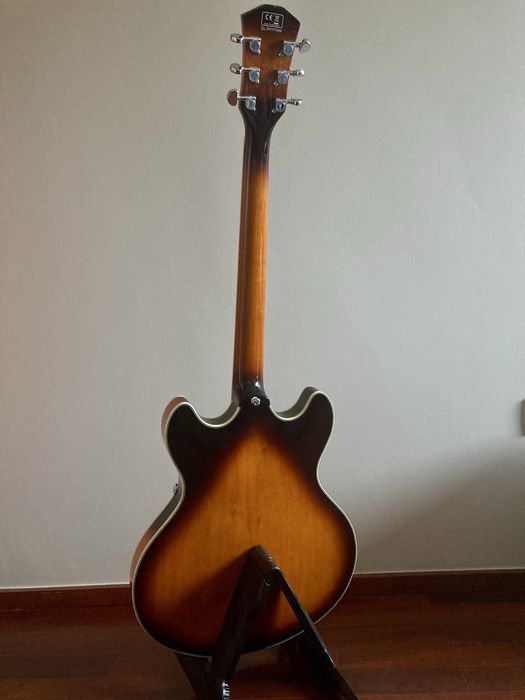 Guitarra Larry Carlton H7