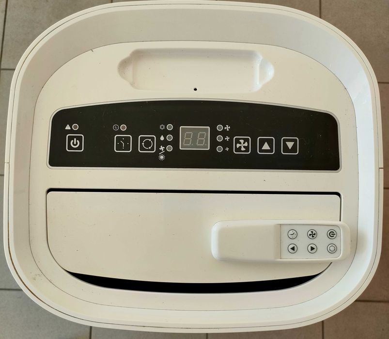 klimatyzator z funkcją chłodzenia, grzania, wentylacji, osuszania