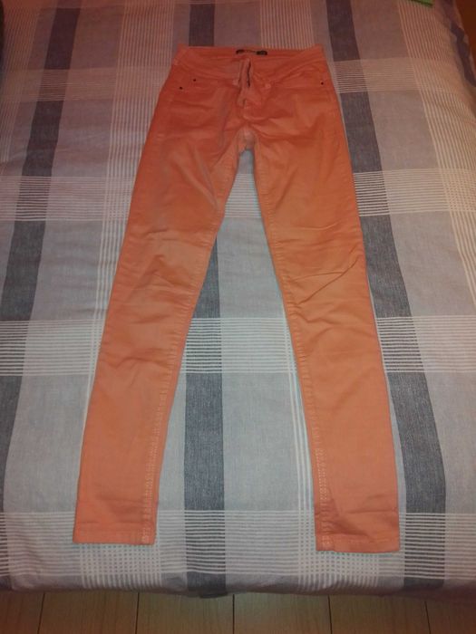 Calças Bershka e calças Pull&bear
