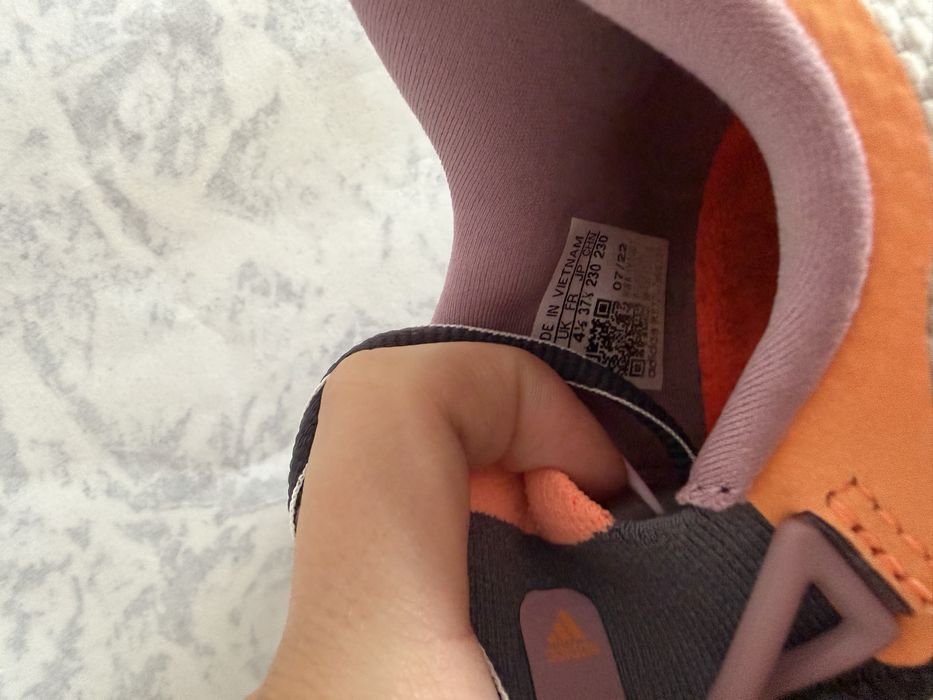 Кросівки Adidas 37 4DFWD 2