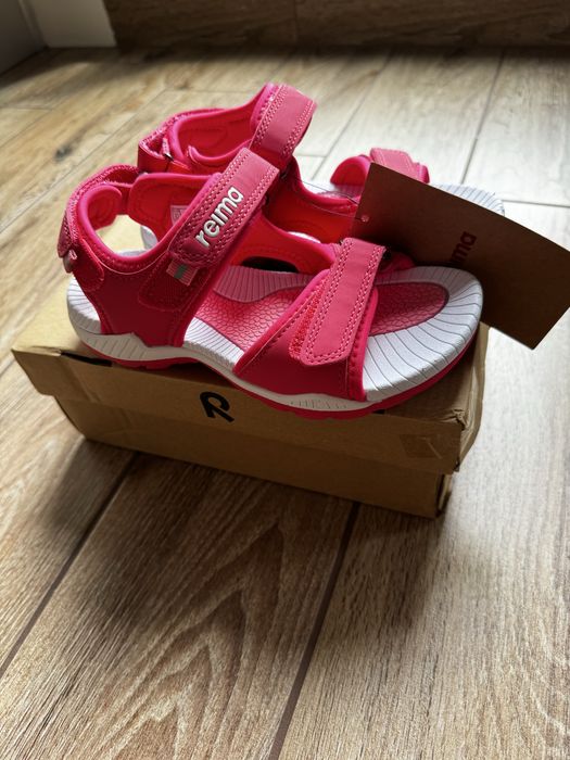 Nowe sandaly Reima Ratas, rozmiar 32