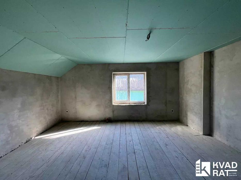 У продажі Просторий Будинок у Драгомирчанах