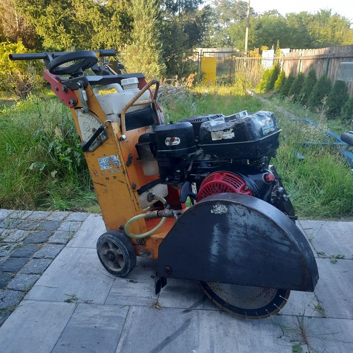 Przecinarka do asfaltu piła jezdna Husqvarna FS 400