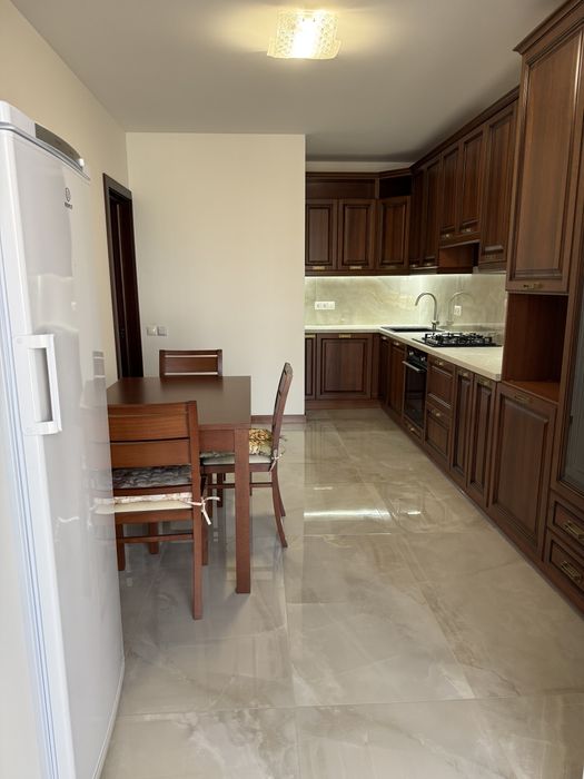 Двокімнатна квартира на Щасливомуу