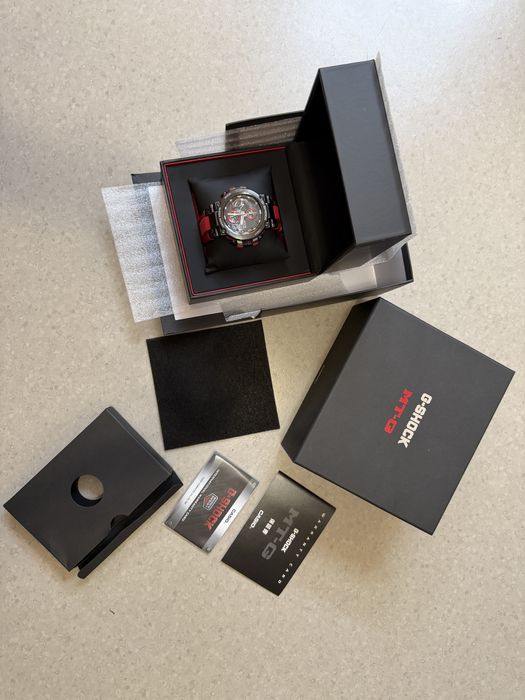 Idealny Ducati G-shock MTG B1000B komplet