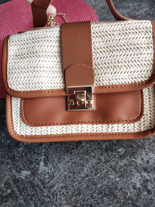 Nowa torebka na łańcuszku