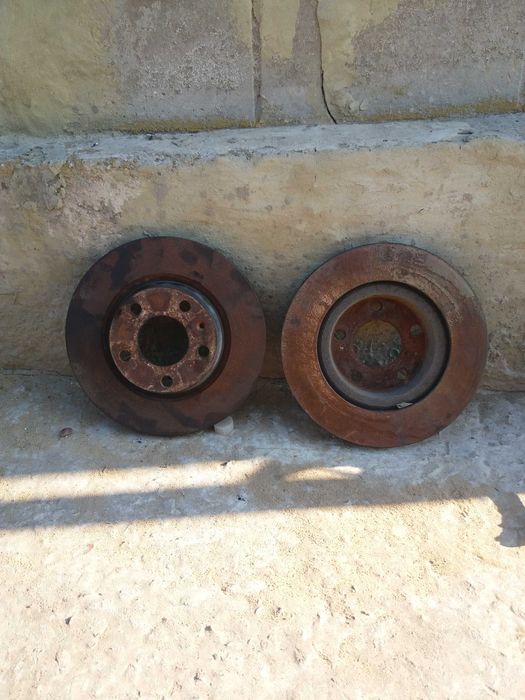 Суппорт цапфа ступица Пассат б5