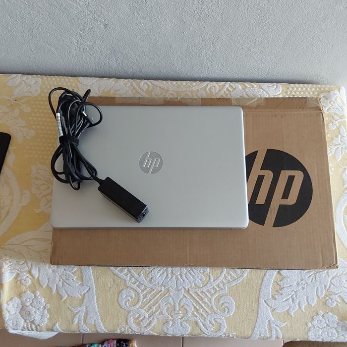 HP Laptop 15-dw1035np