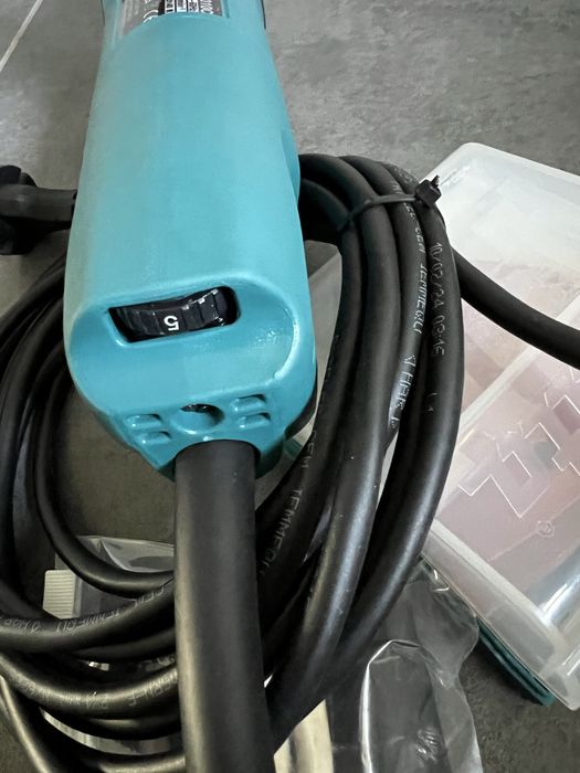 Мережевий реноватор Makita tm 3010C