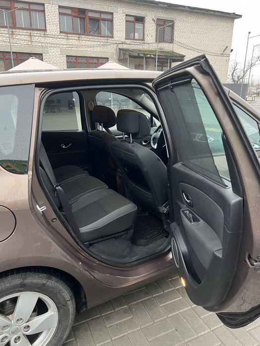 Renault Scenic 1.4 TCe 2010р в гарному стані