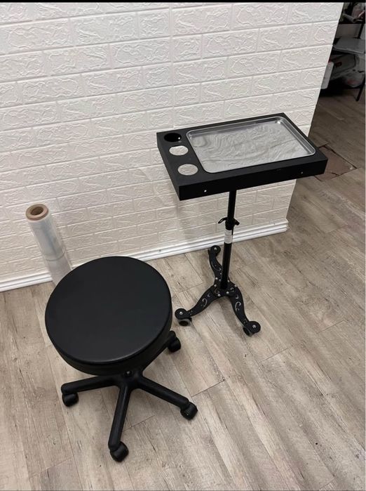 Banco e mesa trabalho