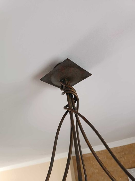 Candeeiro de sala em bom estado (Foros de Amora)