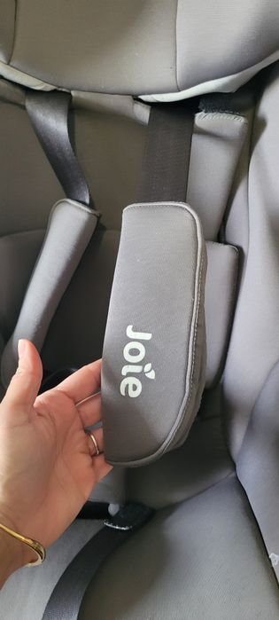 Cadeirinha para carro JOIE com ISOFIX