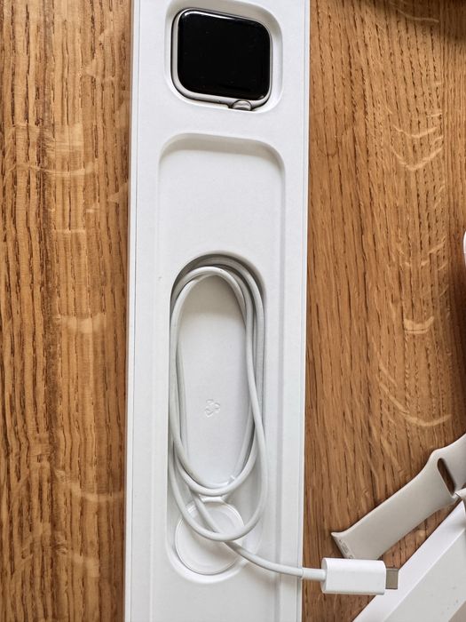 Apple watch bezowy