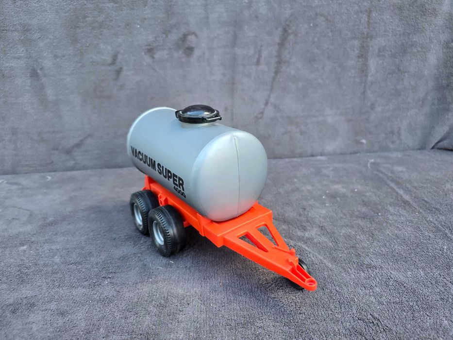 Bruder beczkowóz vacuum Super 4000