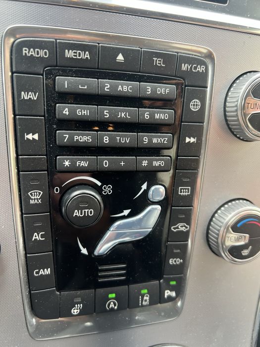 volvo xc 60 2017  D4 .