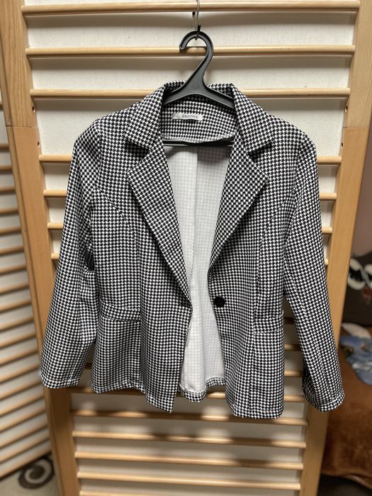 Продам брючний костюм 46 р