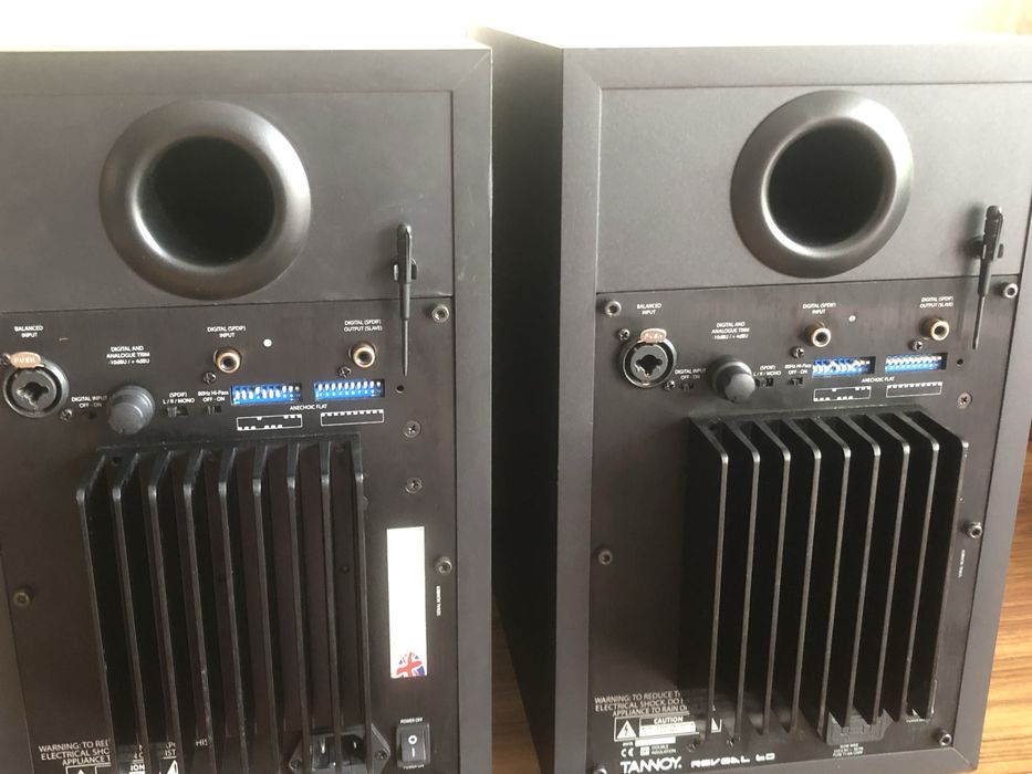 Продам/обменяю Tannoy Reveal 6D активные студийные мониторы, 6,5’’.