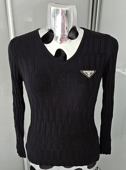 Prada luksusowy sweterek roz L/XL