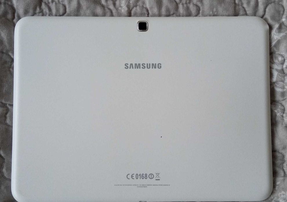 Tablet Samsung GALAXY TAB 4 SM-T530 10" 1,5 /16 GB - uszkodzony