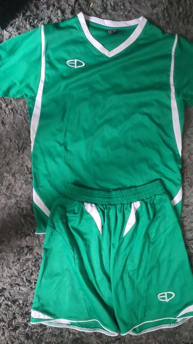 Футбольная форма и гетры