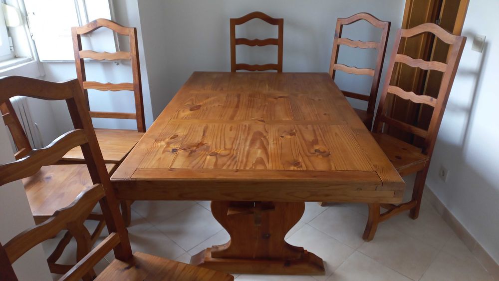 Conjunto Mesa e cadeiras