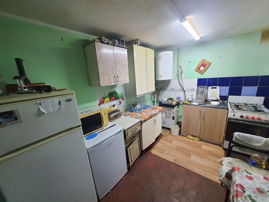 Продам окремих Пів будинка,  вул. Коцюбинського,  с/в в будинку! 5 сот