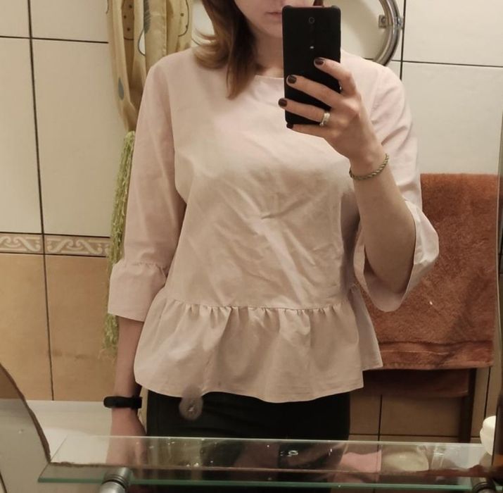 Нежно розовая блузка