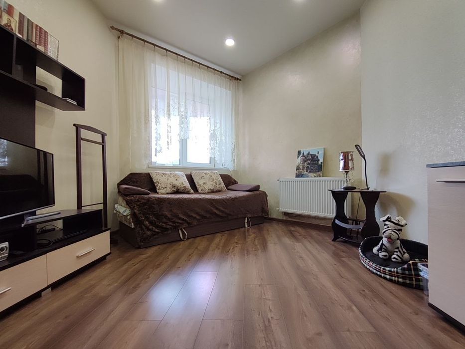 Однокімнатна квартира в Ірпені 40м2 . Район парк "Мама"