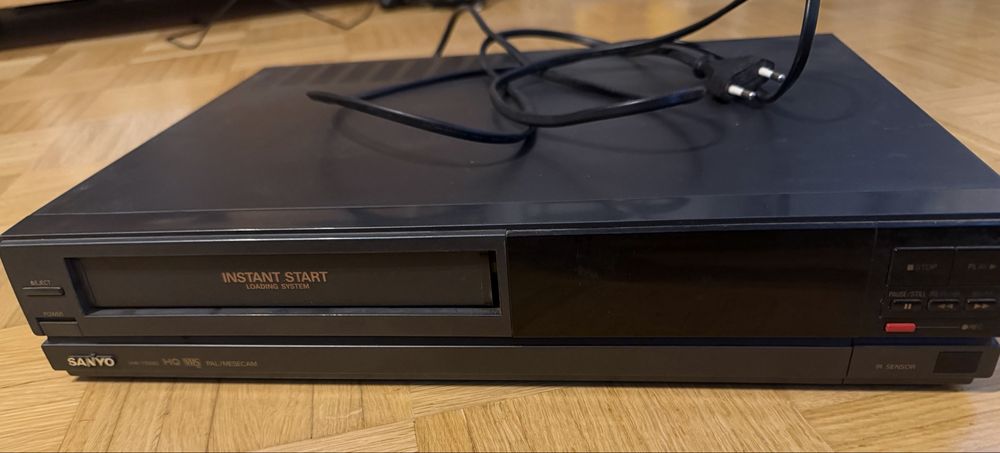 Magnetowid SANYO VHR-7100E VHS