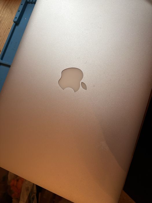 Продам макбук аир 2013 року ТЕРМІНОВО