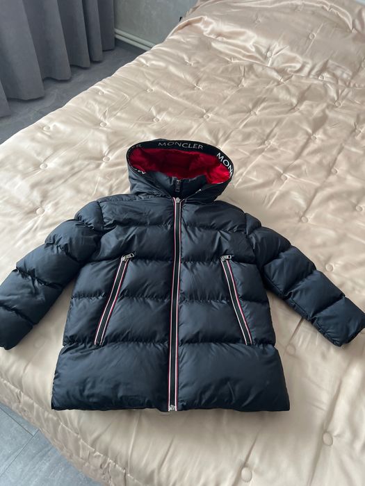 Зимова куртка Moncler