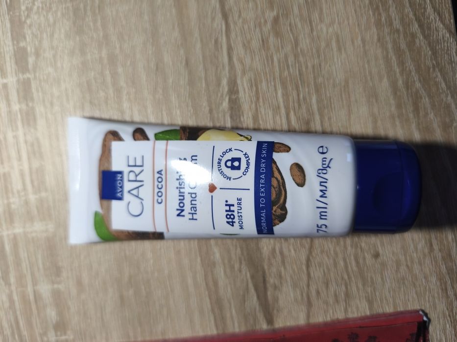 AVON Odżywczy krem do rąk z masłem Kakaowym 75 ml