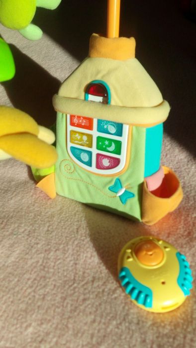 Musical Chicco com multysons e comando vendo ou troco64740526530563121